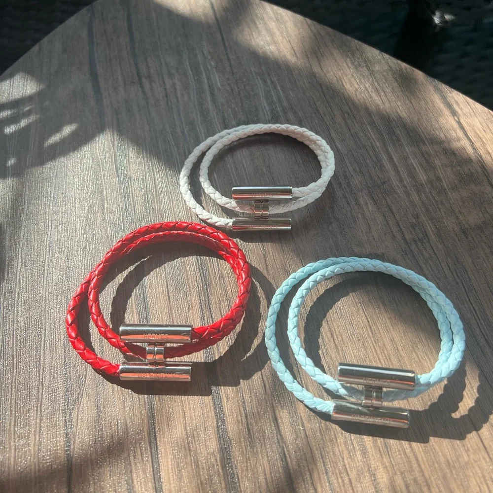 Leather Wrap Bracelet (ONE) White/Silver